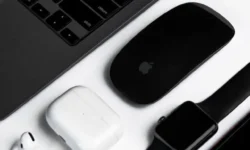 Why Gold Investors Should Keep an Eye on Apple